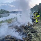 Böschungsbrand am Ufer des Dortmund-Ems-Kanals.