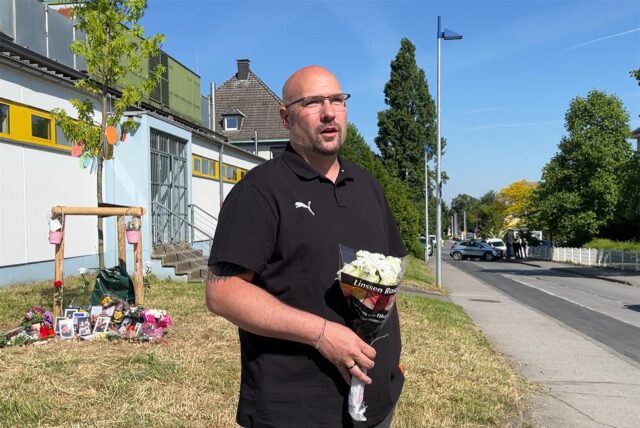 Begrüßung der Trauernden.