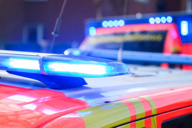 Rettungsfahrzeuge mit Blaulicht
