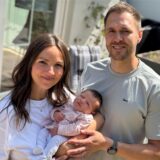 Babyglück bei Familie Schmitt aus Ickern: Mama Jacqueline und Papa Fabian freuen sich über die Geburt von Matilda am 6. Mai 2025. Es ist das vorletzte Kind, das im Rochus-Hospital in Castrop zur Welt kam.