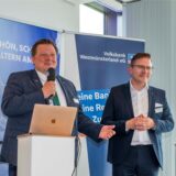 Halterns Bürgermeister Andreas Stegemann (links) und Henning Henke, Vorstand der Volksbank Westmünsterland.
