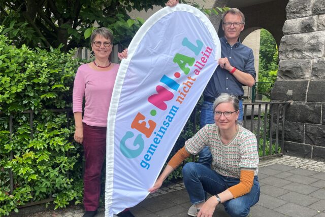 Ilona Klaus (l.), Vorsitzende des Vereins „ge-ni-al“, mit ihren Stellvertretern Olaf Steffen und Kerstin Precht.
