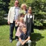 Regina und Ralf Depke mit zwei Mädchen und einem Jungen