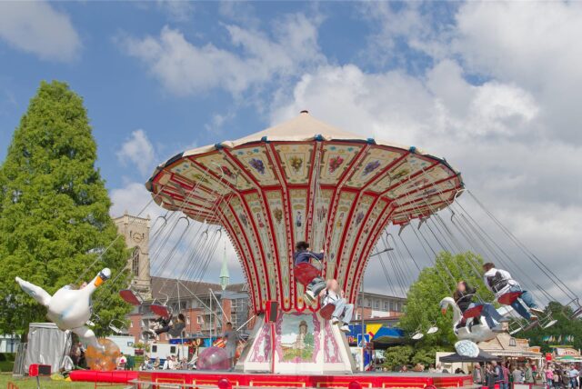 Kettenkarussell auf der Henrichenburger Dorfkirmes 2024