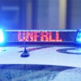 Polizei, Feuerwehr und Rettungskräfte waren auf der A43 vor Ort.