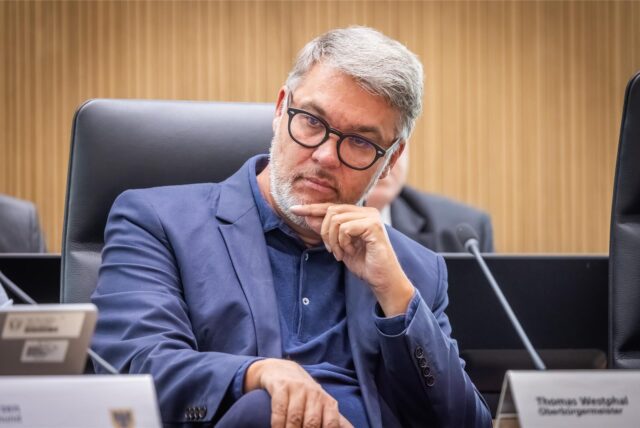 Dortmunds Oberbürgermeister Thomas Westphal bei einer Ratssitzung im September 2024.