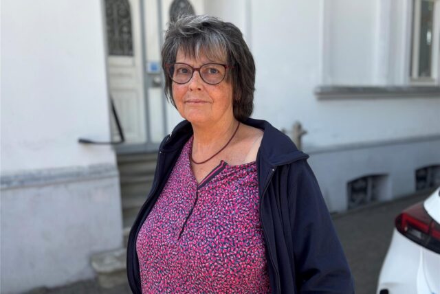 Monika Janoschka vor der Diakonie in Castrop-Rauxel