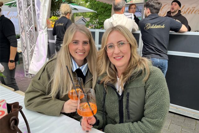 Eindrücke vom Auftakt des Gourmetfests „OE schlemmt“ am Freitag, 23. Mai 2025 auf dem Hünenplatz in Oer-Erkenschwick.