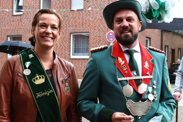 Das Königspaar Marc Bomas und Julia Sieger-Klawunn