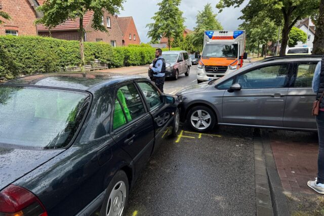 Unfall mit zwei Autos