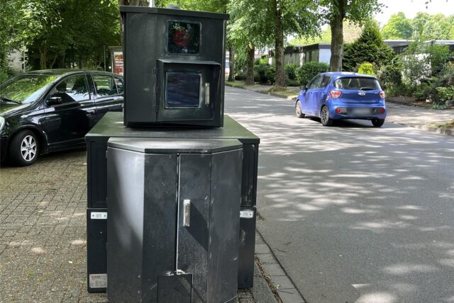 Der städtische Panzerblitzer Kai-Uwe am Ovelheider Weg.