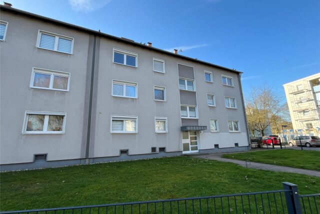 Im Mehrfamilienhaus an der Detmolder Straße 6 Castrop-Rauxel befindet sich im zweiten Obergeschoss links eine Eigentumswohnung, die nun zwangsversteigert wurde.