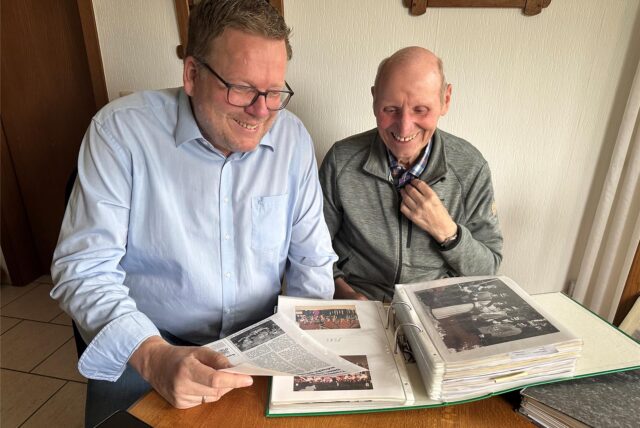 Vereinsvorsitzender Werner Hesse (55, links) und Karl Seine (82).
