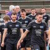 Spieler des TuS Haltern laufen aufs Feld