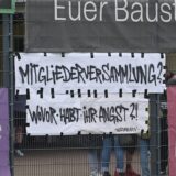 Dieses Banner war am Sonntag beim 3:0-Sieg gegen Vreden auf der Jule-Ludorf-Sportanlage der Spvgg. Erkenschwick zu sehen.