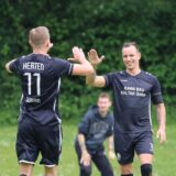 Tim Meier schlägt ein