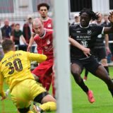 Im Livestream: Das Kreispokal-Finale wird zum Dorstener Derby zwischen SV Rot-Weiß Deuten und SV Dorsten-Hardt. Gespielt wird im Evonik Sportpark in Marl.