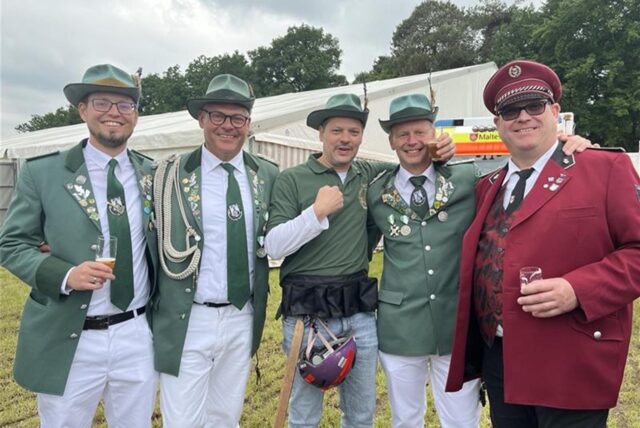 Großartige Stimmung herrschte am Donnerstag (29.5.) auf dem Festplatz in Lavesum, wo Schützenfest und das 150-jährige Jubiläum gefeiert wurden.