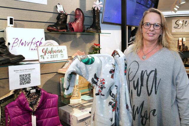 Christiane Schroer im Geschäft Shoes an More.