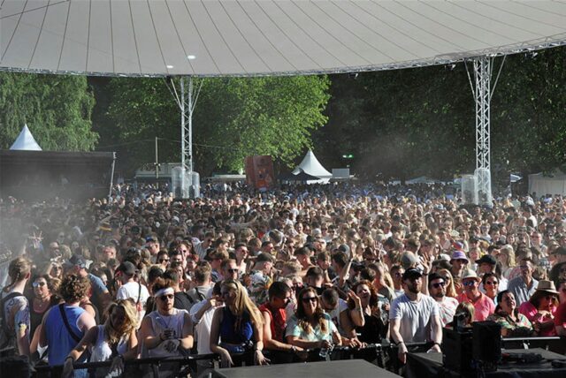 Publikum beim Sunset Beach Festival in Haltern