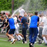 Nach dem Schlusspfiff gab es beim FC Frohlinde III kein Halten mehr: Der Aufstieg in die Kreisliga A steht fest.
