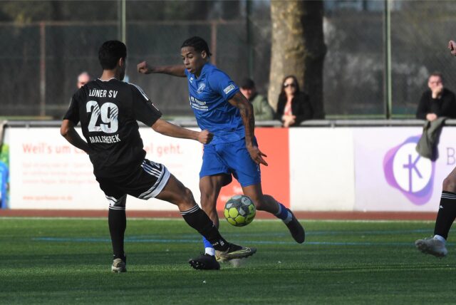 Während Wackers Brayan Sosa (am Ball) am letzten Spieltag der Westfalenliga 2 doppelt traf, stieg der Lüner SV in die Landesliga ab.