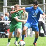 Stürmer Aras Rachid (am Ball, hier gegen Max Reskov) brachte den VfB Waltrop II zwischenzeitlich bis auf ein Tor heran.