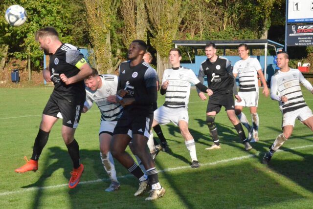 Sowohl für die SG Horneburg als auch Borussia Ahsen II (Foto stammt aus dem direkten Aufeinandertreffen im November) gab es am letzten Spieltag der Kreisliga-B-Saison keine Punkte.