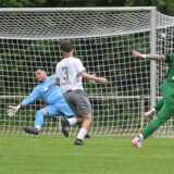 Die Spvgg. Erkenschwick II stieg nach einer deutlichen Niederlage beim SC Herten in die Kreisliga B ab. Hertens Noel Galoska (r.) schenkte dem Absteiger gleich vier Tore ein.