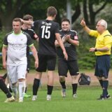 Rote Karten verteilte Schiedsrichter Sabit Kirici im C-Liga-Derby zwischen SG Titania/RW Erkenschwick II und GW Erkenschwick II einige. Hier fliegt GWE-Spieler Justin Thiemann vom Platz.