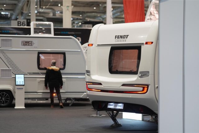 Wohnwagen in einer Ausstellung