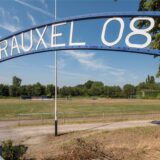 Jahrzehntelang war der VfR Rauxel im Waldstadion an der Vördestraße beheimatet. Seit einigen Jahren ist der Sportplatz verwaist. Im Winter und Frühjahr wurden die alten Gebäude abgerissen.