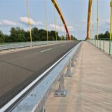 Fahrbahn, Geh- und Radweg sowie Leitplanken auf der B474n-Brücke in Datteln.