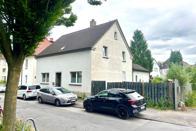 Das vor der Zwangsversteigerung stehende Zweifamilienhaus im Westviertel in Recklinghausen