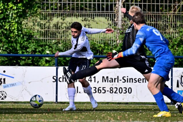 Auf ihn baut die DJK Germania Lenkerbeck in der Aufstiegsrunde: Torjäger Leonit Hoti (l.) hat in der Saison schon 50 Treffer erzielt