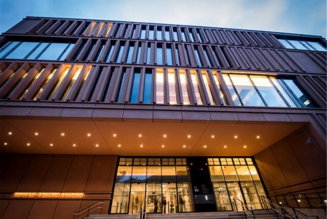 Das Justizzentrum Bochum, Sitz von Amts-, Arbeits- und Landgericht sowie der Staatsanwaltschaft.