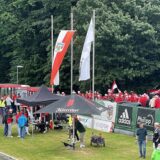 Eine lange Schlange vor dem Badeweiher-Stadion beim Kreispokalfinale: Auch wenn Preußen Münster und MSV Duisburg im Juli hier zu Gast sind, hofft der VfB Hüls auf viele Zuschauer.