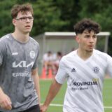 Alles geben wollen Batuhan Sarikiz (r.) und Kültürspor Datteln im Relegations-Heimspiel.