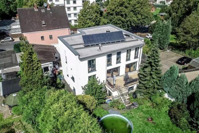 Ein Einfamilienhaus für 789.000 Euro und einem durchschnittlichen Quadratmeterpreis von 3315 Euro in Obercastrop gehört aktuell zu den Immobilienangeboten, die über den Durchschnittspreisen liegen.