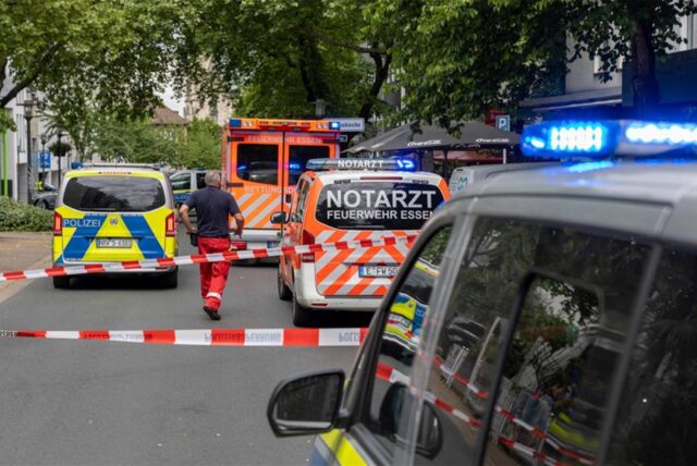 Eine Frau ist durch Schüsse in der Essener Innenstadt am Bein verletzt worden – womöglich geriet sie zwischen die Fronten eines Clan-Konflikts.