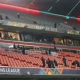Fußball: Nations League A, Portugal – Spanien, Play-off-Runde, Finale, Munich Football Arena. Polizei und Rettungskräfte stehen auf der Tribüne.