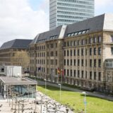 Die Staatskanzlei in Düsseldorf, Sitz des Ministerpräsidenten von Nordrhein-Westfalen. Die Landesregierung und der Landtag laden am 5. Juli in Düsseldorf unter dem Motto «Hey, Demokratie!» zu Informationsangeboten und Besichtigungen ein.