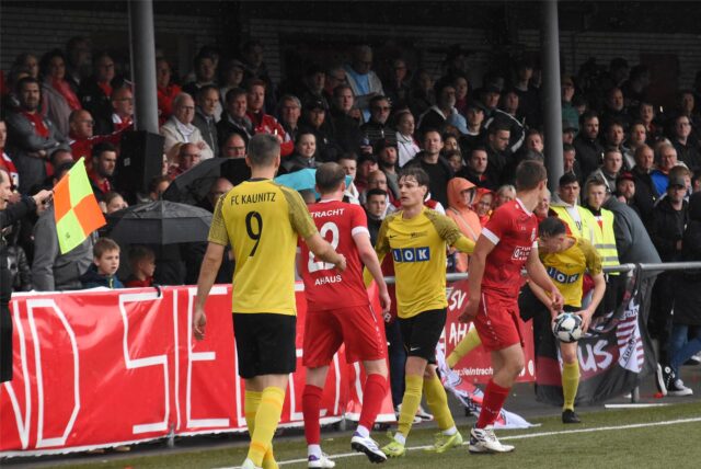 Das Aufstiegsspiel zur Westfalenliga zwischen dem SV Eintracht Ahaus und dem FC Kaunitz lockte am Pfingstsonntag (8. Juni) knapp 700 Schaulustige ins Sportzentrum Nord in Waltrop. Eine große Herausforderung für Gastgeber Teutonia SuS Waltrop.