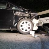 Ein Oberhausener ist nach einer Kollision mit der Leitplanke auf der A52 vom Unfallort geflüchtet.