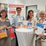 Rose Sommer, VB-Leitung, Manuela Duda, Regionalleiterin, Elisabeth Wigger-Düsing, Energierechtsberaterin, und Petra Kerstan, Energieberaterin, informierten den Bürgermeister und Vertreter der Fraktionen über die Arbeitsschwerpunkte 2024 der Verbraucherzentrale in Castrop-Rauxel.
