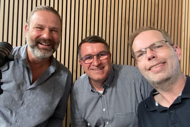 von links: Andreas Weidner, Oliver Prause und Stefan Korte schauen in die Kamera.