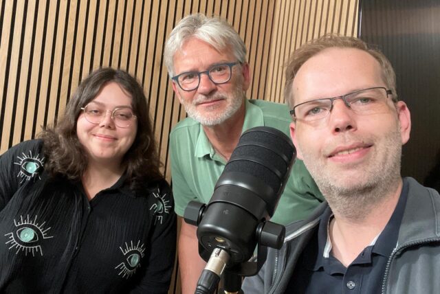 von links: Laura Wunderlich, Thomas Brysch und Stefan Korte schauen in die Kamera.