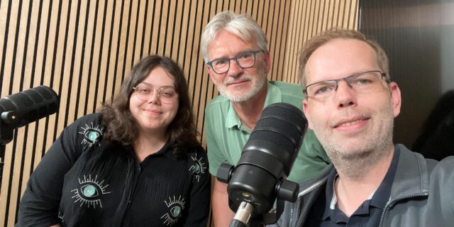 von links: Laura Wunderlich, Thomas Brysch und Stefan Korte schauen in die Kamera.