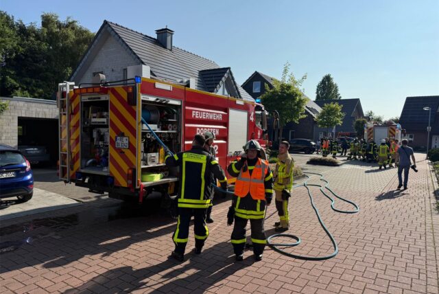 Einsatzkräfte der Freiwilligen Feuerwehr in Rhade