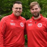 Etienne Wunder (l.) und Max Distelkamp freuen sich auf die Zusammenarbeit beim FC Spvgg. Oberwiese.
